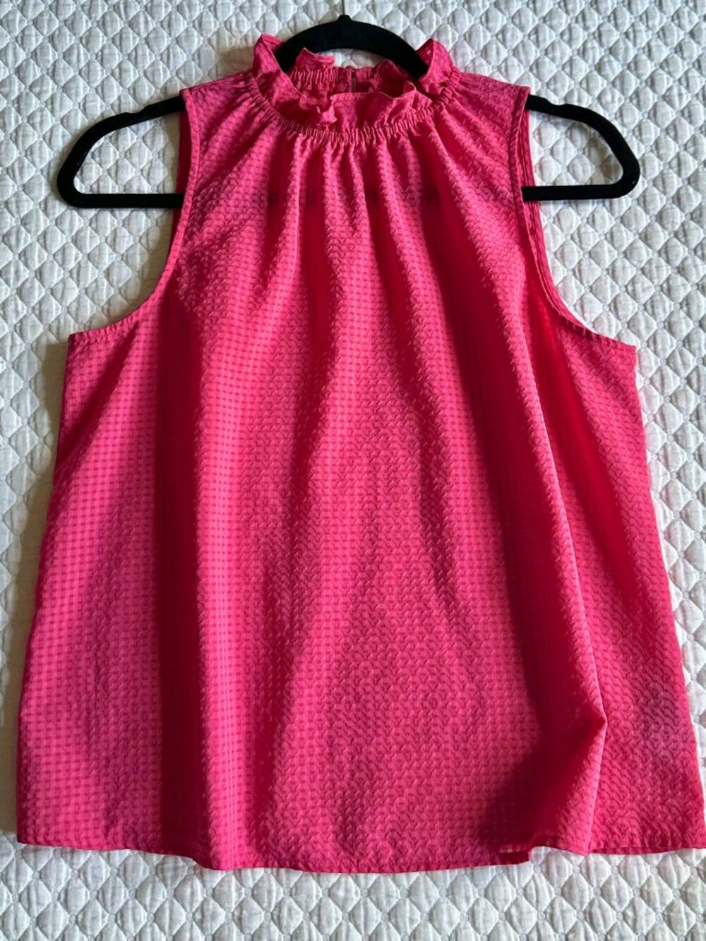 Who What Wear Pink Textured Mock Neck Sleeveless Blouse Size S